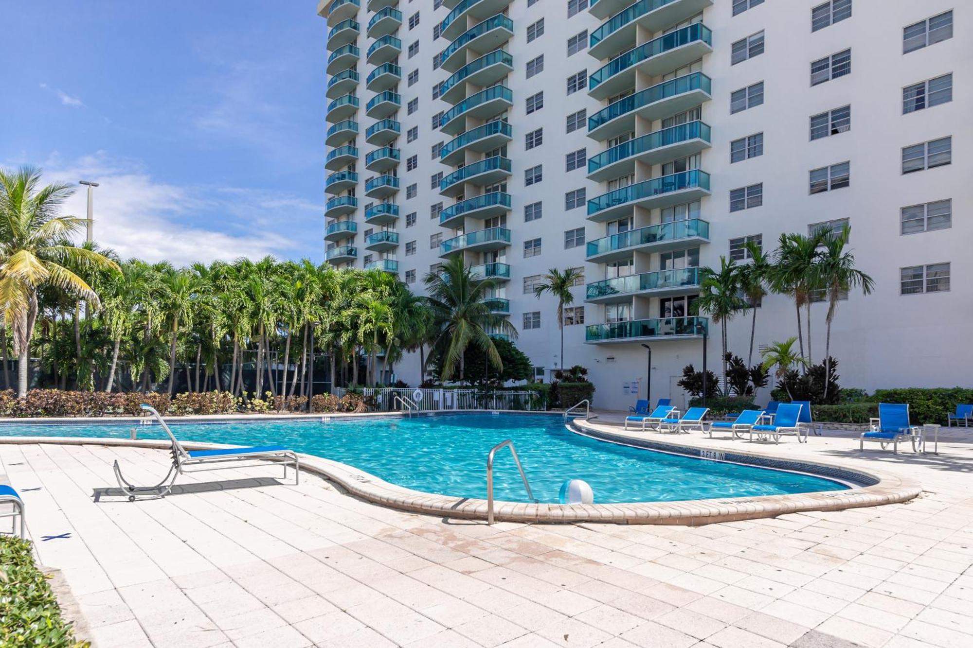 Ocean Reserve Sunny Isles Beach Esterno foto